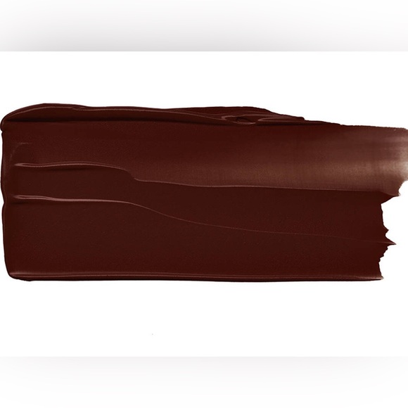 Urban Decay 91 WR
STAY NAKED WEIGHTLESS LIQUID FOUNDATION
Up To 24-Hour Wear - Picture 3 of 5